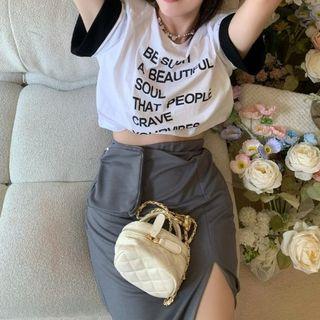 Short-sleeve Lettering T-shirt / Fitted Skirt