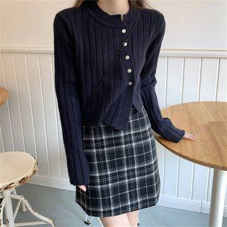 Irregular Cardigan / Plaid Slim-fit Skirt