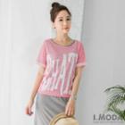 Short-sleeve Lettering Cuffed Top
