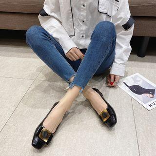 Buckle Croc Grain Chunky-heel Pumps