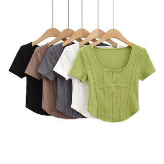 Short-sleeve Scoop Neck Crop Top
