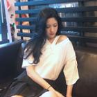 V-neck Cut Out Elbow-sleeve T-shirt