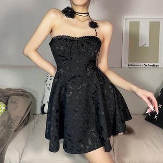 Asymmetrical Halter-neck A-line Lace Dress