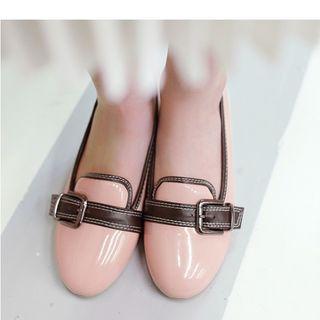 Contrast Buckled Flats