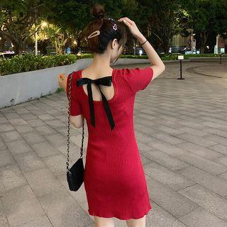 Short-sleeve Ribbon Back Mini Knit Dress