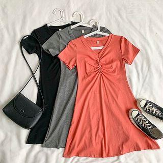 Plain V-neck Frilled Short-sleeve Dress