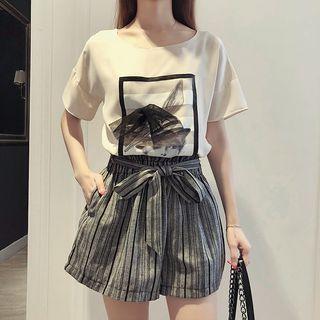 Set: Short-sleeve Print T-shirt + Striped Shorts