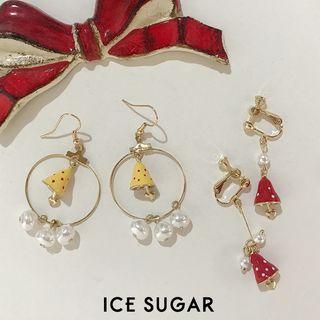 Cone Ear Stud / Clip-on Earring