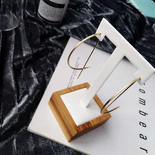 Metallic Earring As Shown In Figure - One Size