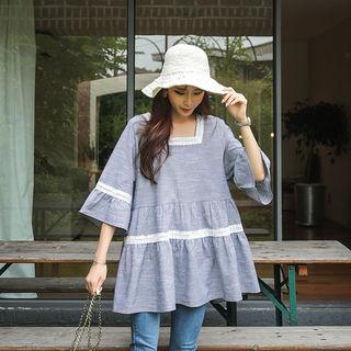 Square-neck Lace-trim Ruffle Blouse