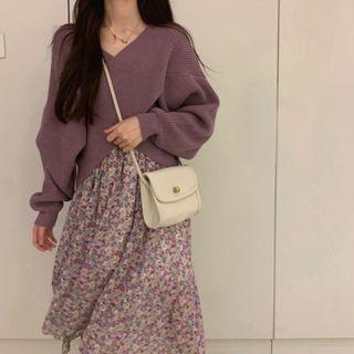 V-neck Sweater / Flower Print Midi A-line Skirt / Set