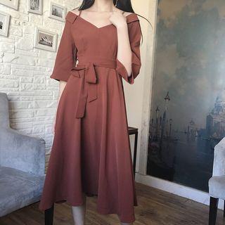 Cold Shoulder V-neck A-line Midi Dress