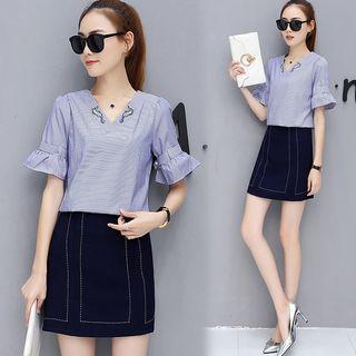 Set : V-neck Short-sleeve Top + Mini Skirt