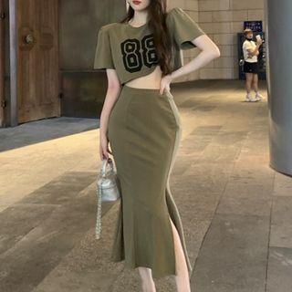 Set: Number Print Cropped T-shirt + Slit Midi Mermaid Skirt