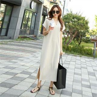V-neck Ribbed Maxi Dress