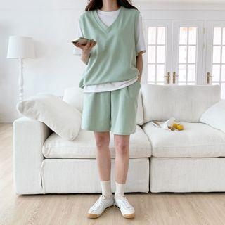 Set: V-neck Vest + Sweat Shorts