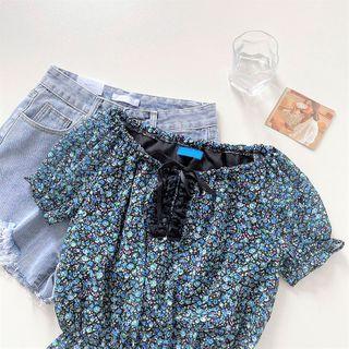 Puff-sleeve Round Neck Floral Blouse Blue - One Size