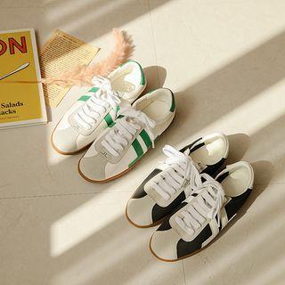 Contrast-trim Court Sneakers
