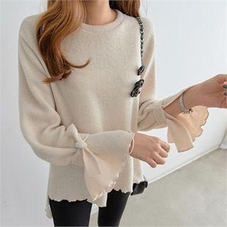 Tie-sleeve Dip-back Frilled Knit Top