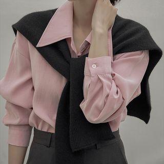 Chelsea-collar Pleated-back Blouse
