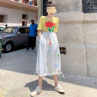 Flower Print Short-sleeve T-shirt / Plain Drawstring Midi Skirt