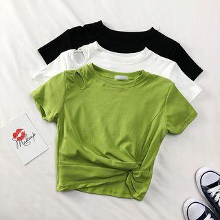 Cutout Knotted Crop T-shirt