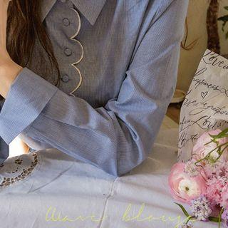 Scallop-trim Checked Blouse