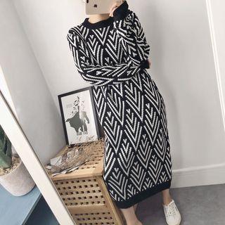 Long-sleeve Patterned Midi Shift Knit Dress