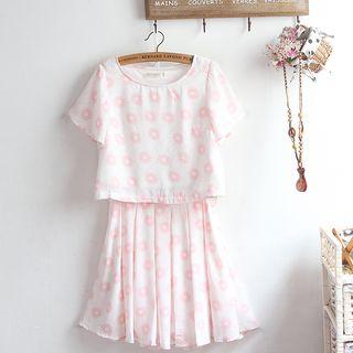 Set: Floral Short-sleeve T-shirt + A-line Skirt