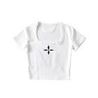Short-sleeve Scoop-neck Cross Print Cropped T-shirt