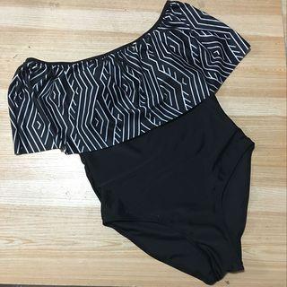 Off-shoulder Short-sleeve Print Swimsuit