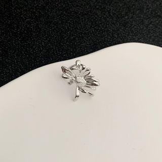 Daisy Ear Cuff Silver - One Size
