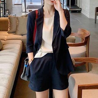 Set: 3/4 Sleeve Single Breasted Blazer + Plain Shorts