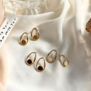 Irregular Round Ear Stud