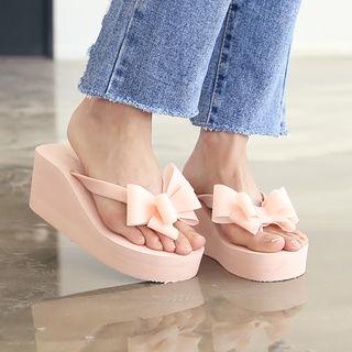 Bow-front Platform Flip-flops