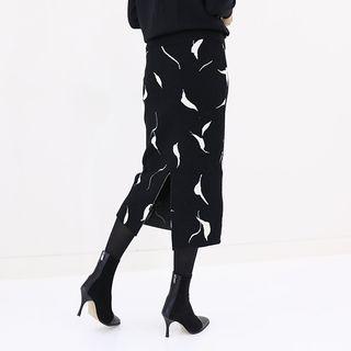Patterned H-line Midi Knit Skirt