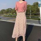 Elbow-sleeve V-neck Top / Floral Print Midi A-line Skirt