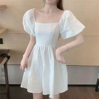 Short-sleeve Bow Back A-lined Dress