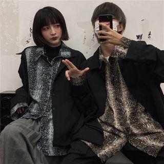 Mock Two-piece Snake Print Panel Shirt