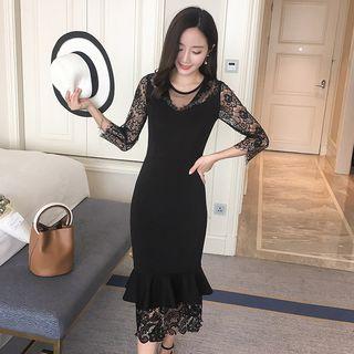 Lace Panel 3/4 Sleeve Midi Dress