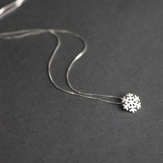 Snowflake Sterling Silver Necklace