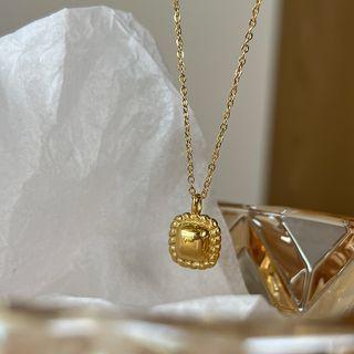 Square Pendant Alloy Necklace 1 Pc - Gold - One Size