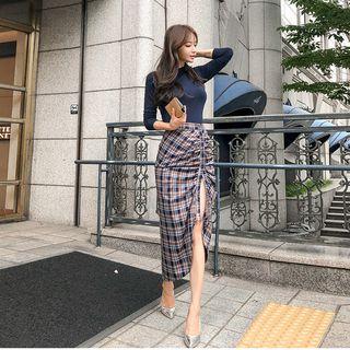 Set: Long-sleeve Top + Plaid Fitted Skirt