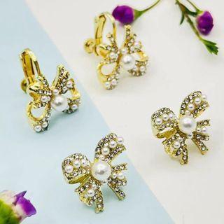 Bow Pearl Stud Earring / Clip-on Earring