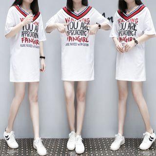 Short-sleeve V-neck Lettering Long T-shirt