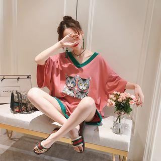 Set: Cat Print Elbow-sleeve T-shirt + Shorts