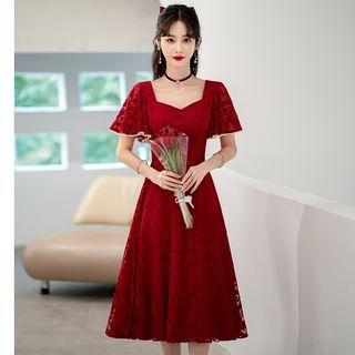 Short-sleeve Chinese Lace Wedding Dress