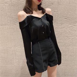 Off Shoulder Shirt / Shorts