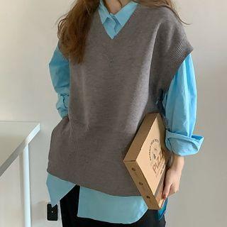 Plain Shirt / Tie-side Sweater Vest