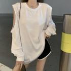 Cutout-sleeve Loose-fit T-shirt